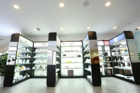 美妆店如何快速抢占市场？做好这三点！