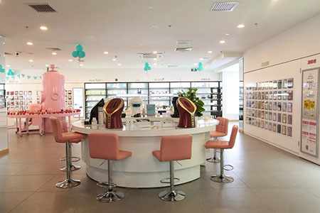 未来美妆店铺 理想的模式——打造美妆乐园！