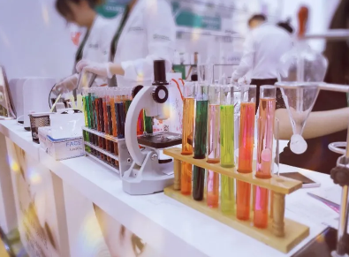 引领美业变革,解析VN智能光电美肤馆如何锁定百万用户?